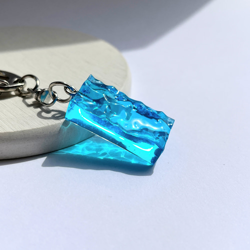 崖の上のポニョ アクアキーホルダー オイルチャーム - メルカリ