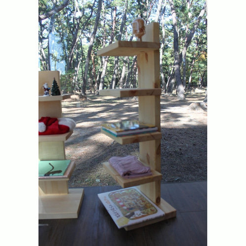 木製ディスプレイシェルフ　ハンドメイド 木のフレームラック』オーダーメイド木製シェルフ《ディスプレイ