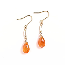 カーネリアン【Carnelian】 可憐なひと粒ピアス 1枚目の画像