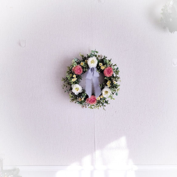 ラナンキュラス・デージーのポニーの丘のリース(Φ約30cm／アーティフィシャルフラワー／造花) 5枚目の画像