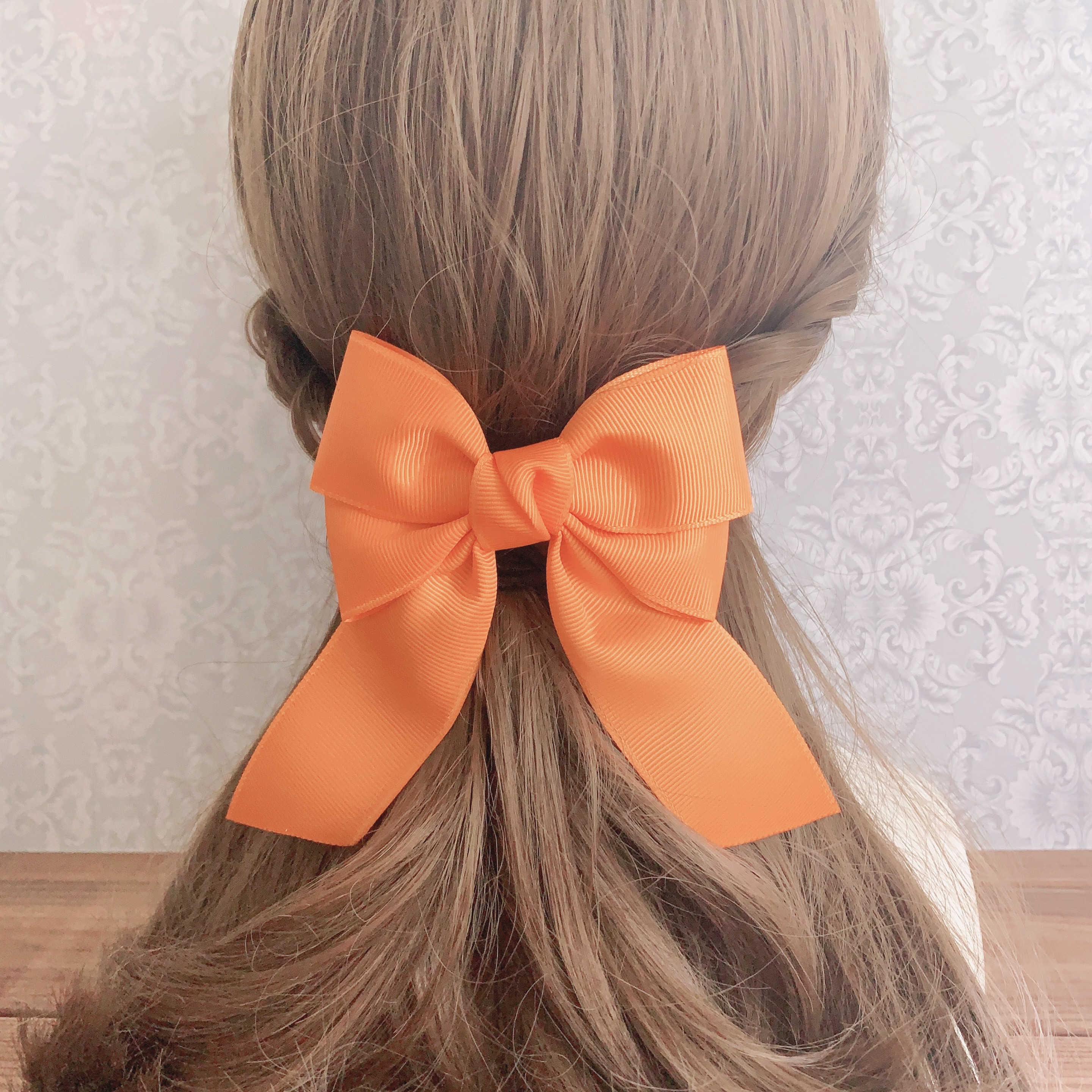 Ferragamo オレンジリボンヘアピン Ferragamo オレンジリボンヘアピン Ferragamo オレンジリボン