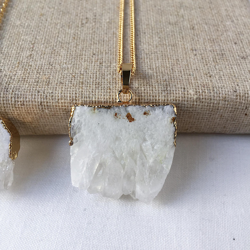 一点物】ホワイトアゲートの結晶ネックレス 14kgf 天然石 ナチュラル