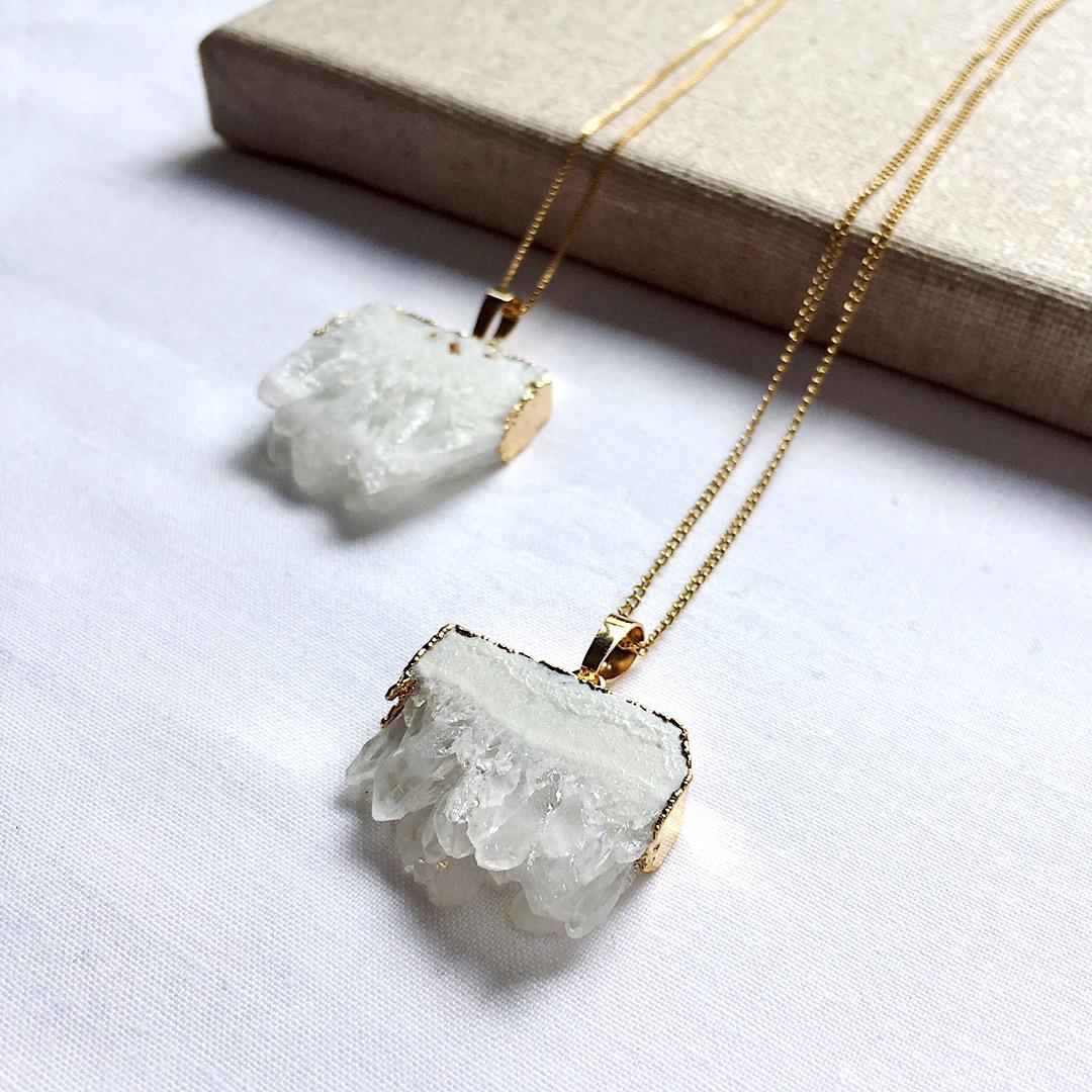 一点物】ホワイトアゲートの結晶ネックレス 14kgf 天然石 ナチュラル