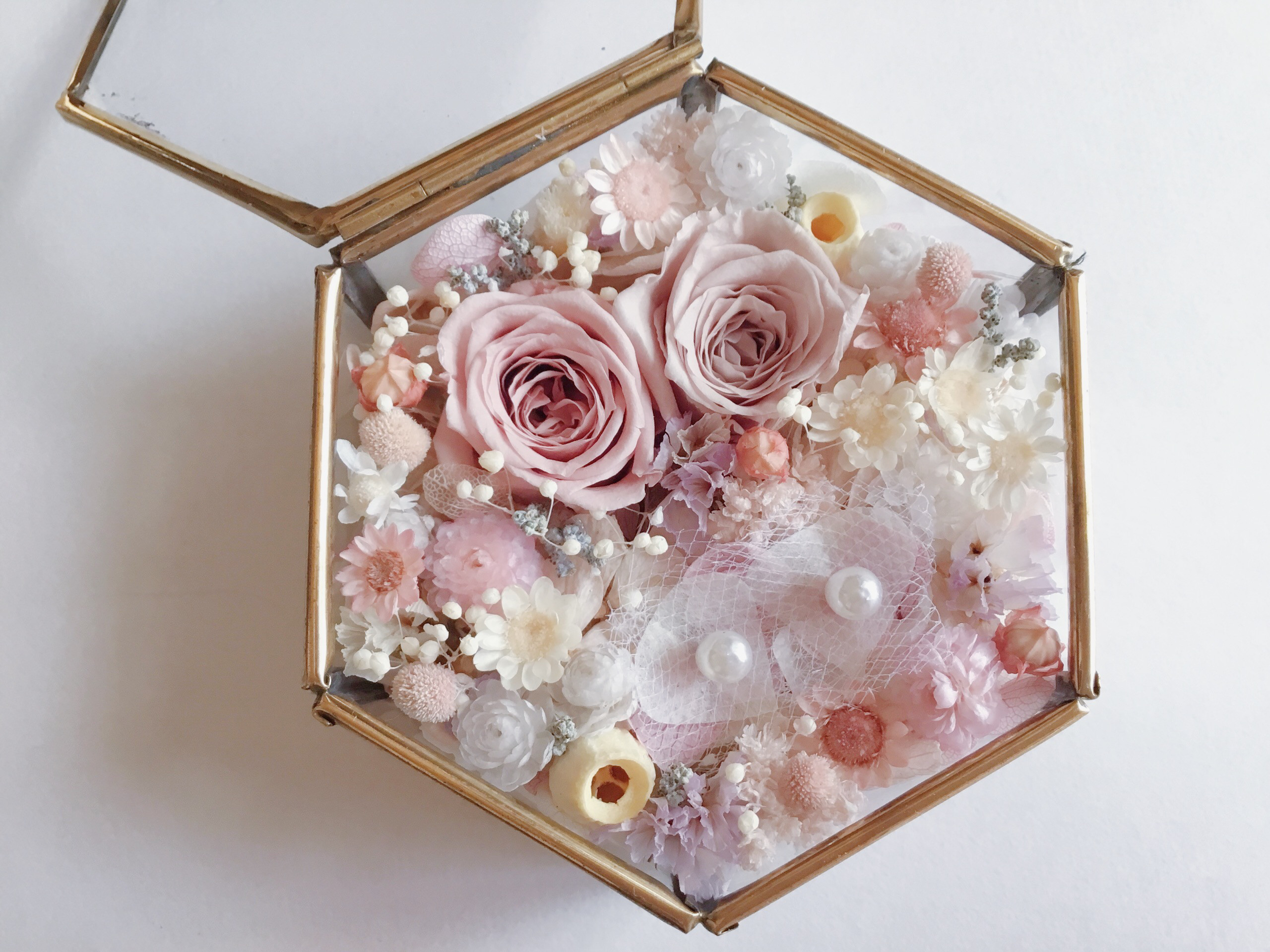 【桃色のときめき・約束のとき】リングピロー・ヴィンテージ風ガラスケース・プリザーブドフラワー