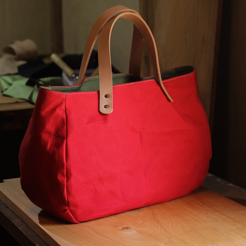 カラーオーダー可能 ころんバッグ 横長サイズ パラフィン帆布 表地赤