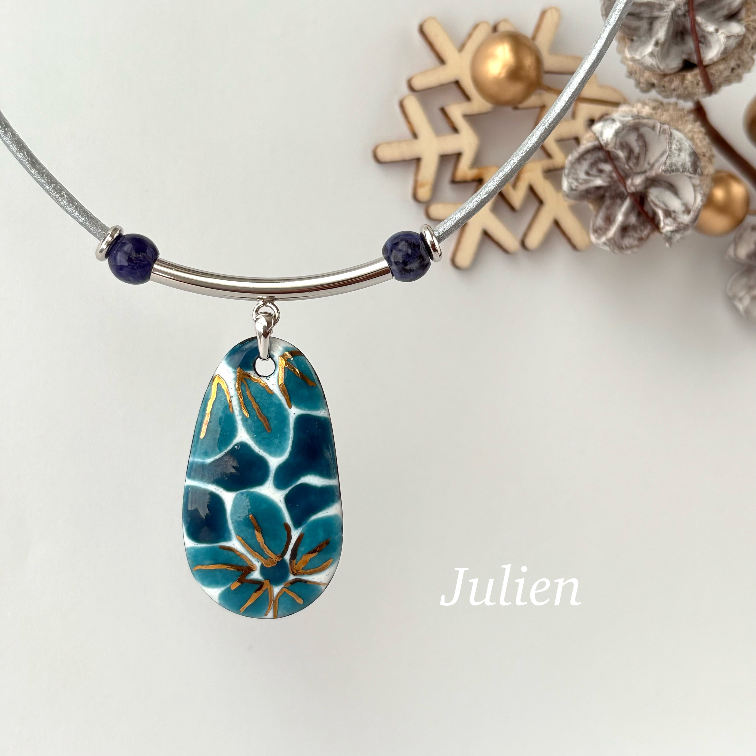 七宝焼きとソーダライトのネックレス (522)