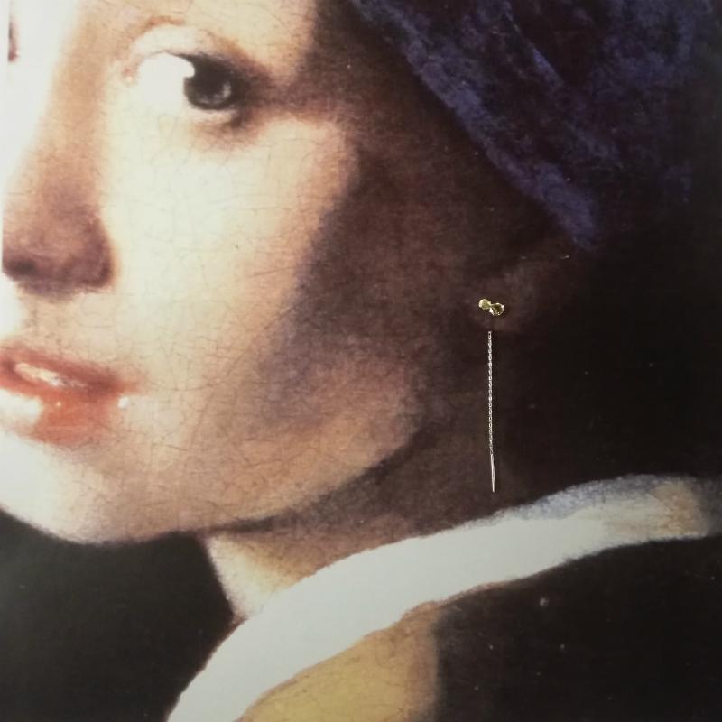 シンプルだけじゃない2色のゴールドの粒。K18金バイカラーゴールド ロングチェーンピアス