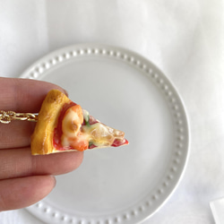 ★1 ピースピザ★キーホルダー　食品サンプル　フェイク　イタリアン　ピザ屋　個性的アクセサリー 3枚目の画像
