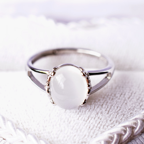ホワイトムーンストーン指輪、リング：6月の誕生石：白雪、冬：花の
