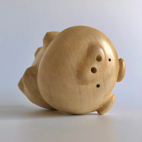 木彫り　ブタちゃん 木彫り ブタちゃん ようじが出る木彫りのブタ〈横〉 その他置物