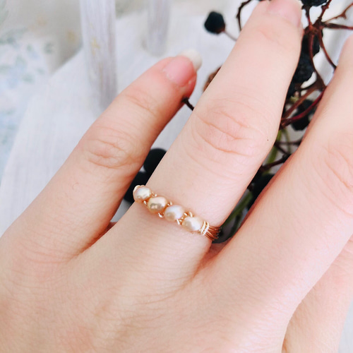 送料無料14KGFゴールド淡水パールワイヤーリング✨ゴールドパール