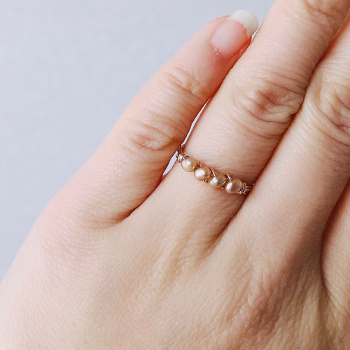 送料無料14KGFゴールド淡水パールワイヤーリング✨ゴールドパール