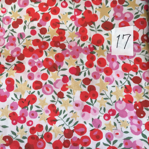 ✴︎新柄追加しました☺︎可愛いリバティ ハーフハンカチ 8枚重ね  