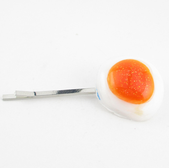 せっかく焼いた目玉焼きは少し不格好になってしまったけれど、クォーツがピリリと効いているから大丈夫♪<ヘアピン>HP013 2枚目の画像