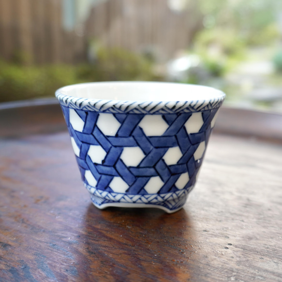 染付籠網代六つ目紋植木鉢　口径約7.3cm　高さ約5.3cm 人気・おすすめ｜使いやすい・旅行におすすめ 品質保証 全国発送 正規品・日本国内発送・安心保証付き