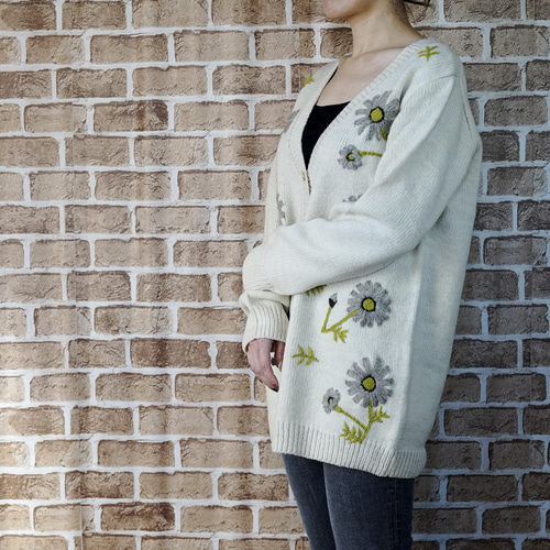 完了】ウール花刺繍カーディガン（N-400032-白）・ペルーニット