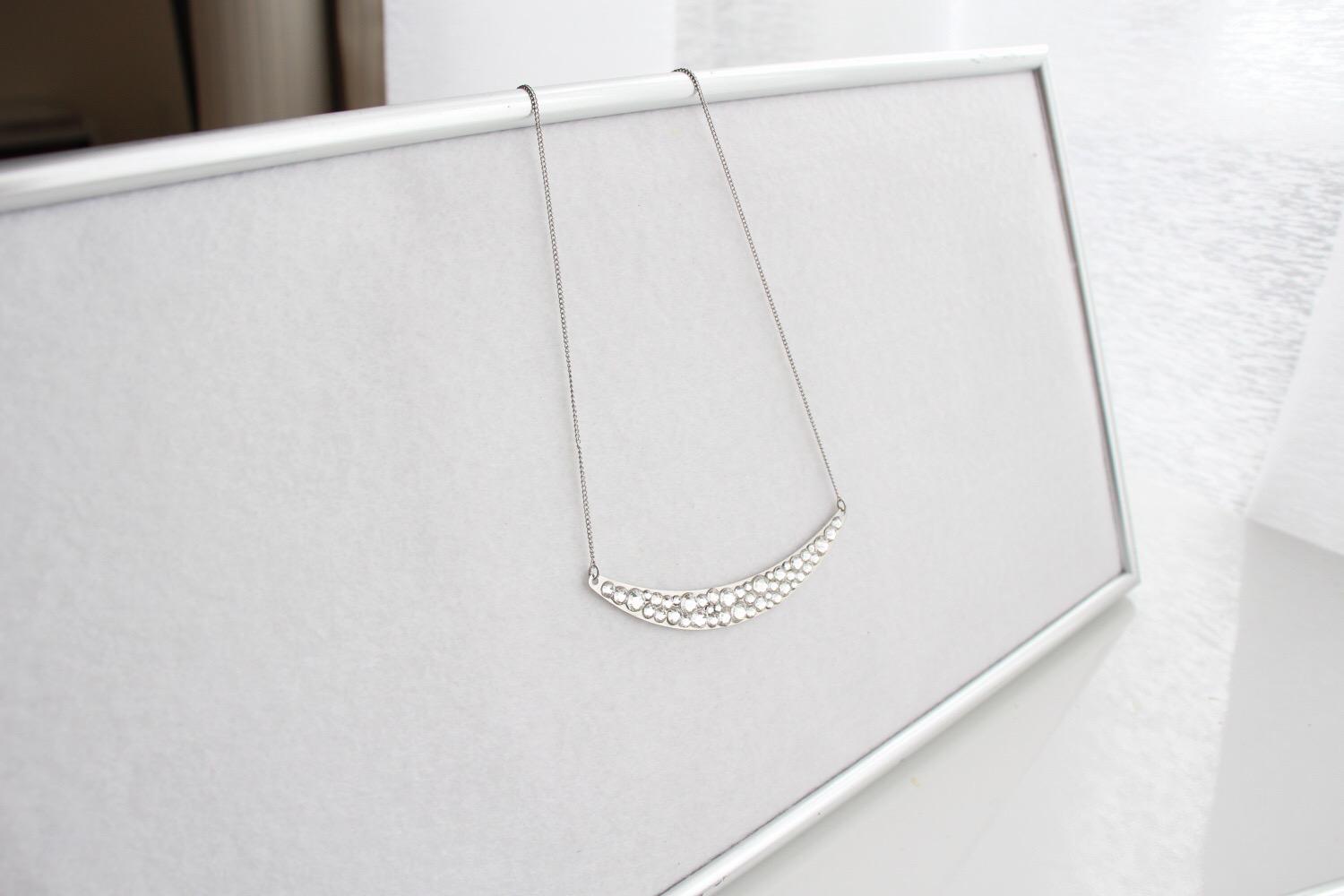 Silver Moon ネックレス