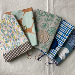 ミナペルホネン 文庫本サイズ ブックカバー 2枚目の画像