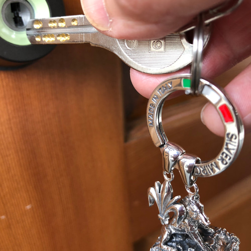 SALE】シルバー925のチャームキーリング「幸運のイノシシ