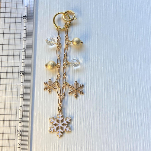 ☆ 雪の結晶 バッグチャーム ☆ / クリスタルクォーツ / ゴールド / 白