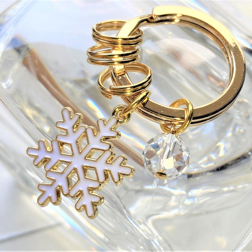 ☆ 雪の結晶 バッグチャーム ☆ / クリスタルクォーツ / ゴールド / 白