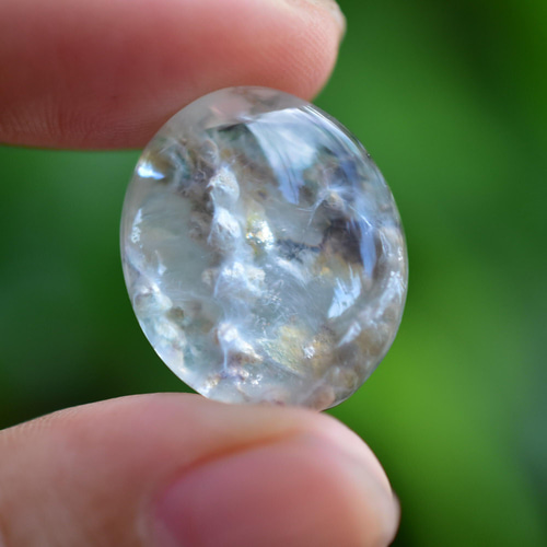 虹入り☆ホワイトガーデンクォーツ ルース 11 天然石 Funky garuda