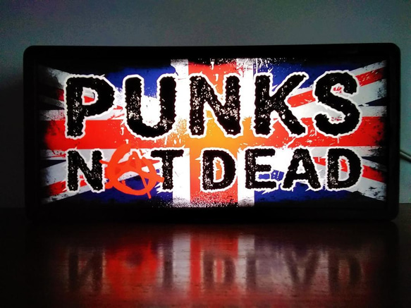 イギリス UK パンクロック PUNKS NOT DEAD サイン 看板 置物 雑貨 LED2wayライトBOX 1枚目の画像