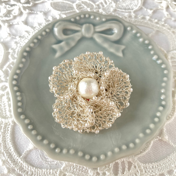 ブローチ 花 シルバー ワイヤーレース パール パールビーズ