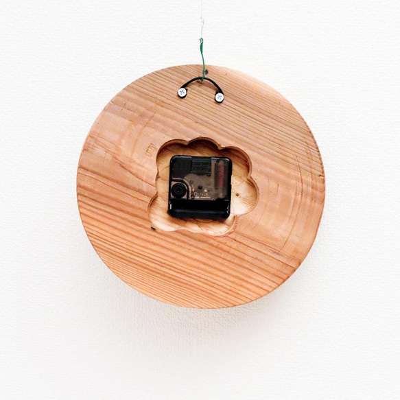　木の円形掛時計 4枚目の画像