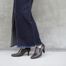 限時特惠！棕灰色真皮鱷魚皮短靴，側邊鬆緊帶設計，完美貼合。 第6張的照片