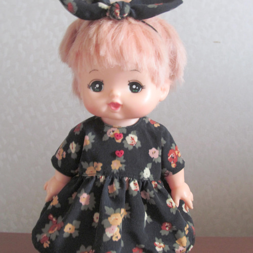 お人形のお洋服⁑半袖のワンピース・リボン付き＊ハンドメイド＊ドール 