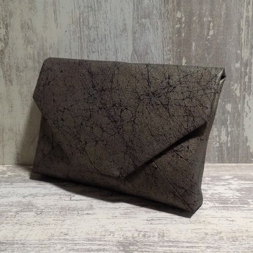 金彩工芸 焼箔黒箔 燻銀箔 真綿箔仕上げ 正絹紬紺地製 「数寄屋袋