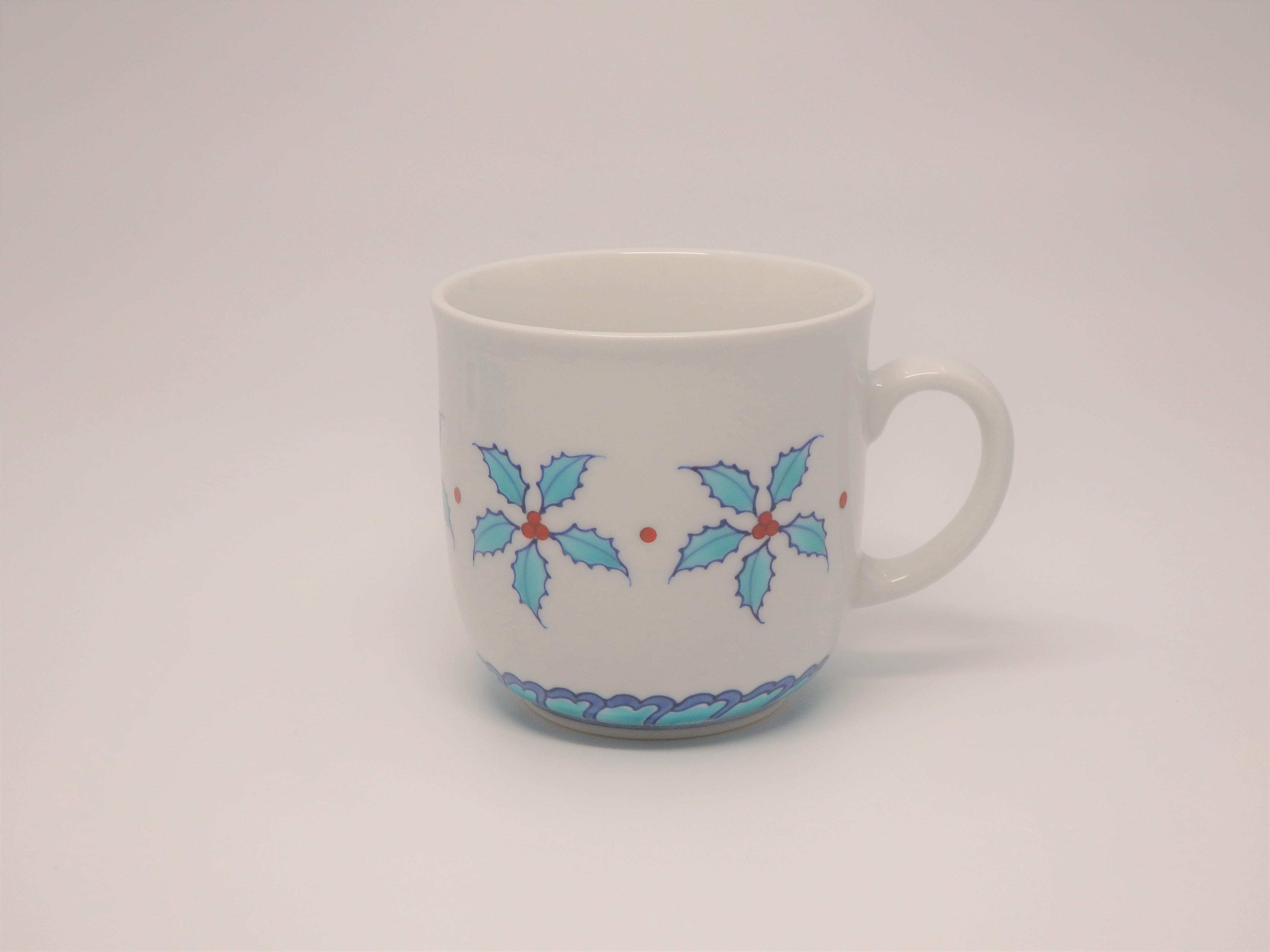 色鍋島柊文ミルクカップ　～クリスマスの食卓を華やかに楽しく～