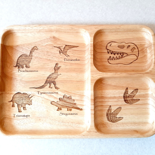 ♡オーダー♡木の恐竜☆名前入り☆ スクエア ランチプレート ＊恐竜 だいすき①＊ 木製 プレート