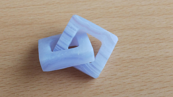 ☆ちょっと不思議な天然石のアクセサリー（ブルーレースアゲートのペンダントトップ）　Dear Friend® 7枚目の画像