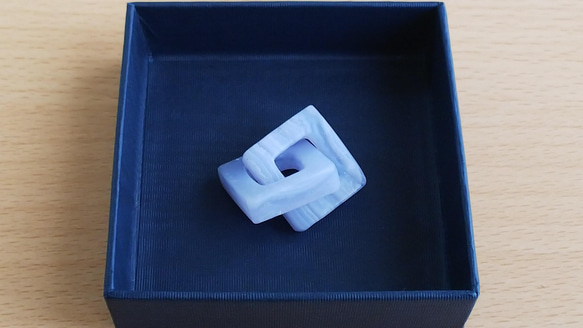 ☆ちょっと不思議な天然石のアクセサリー（ブルーレースアゲートのペンダントトップ）　Dear Friend® 5枚目の画像