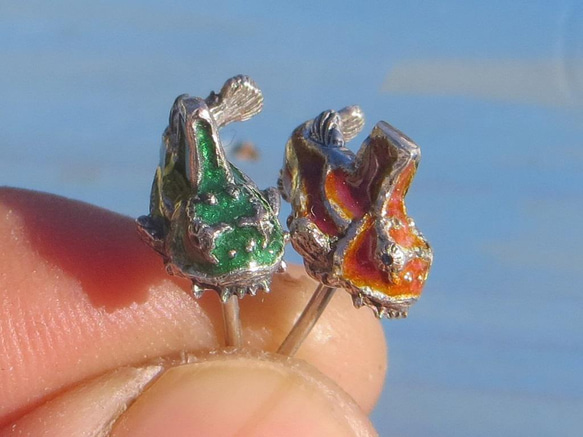 お魚シルバー ダンゴウオのピアス ペア ピアス（スタッド・一粒） 海珠 