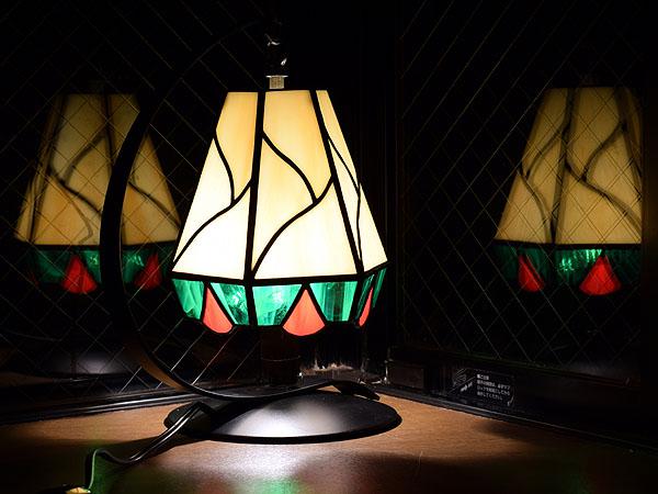 ステンドグラス・ベージュの6面ランプ 648