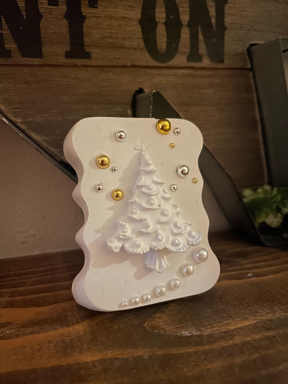 クリスマスアロマストーン　ツリーモチーフ　ホワイト色　無料ギフトBOX 4枚目の画像