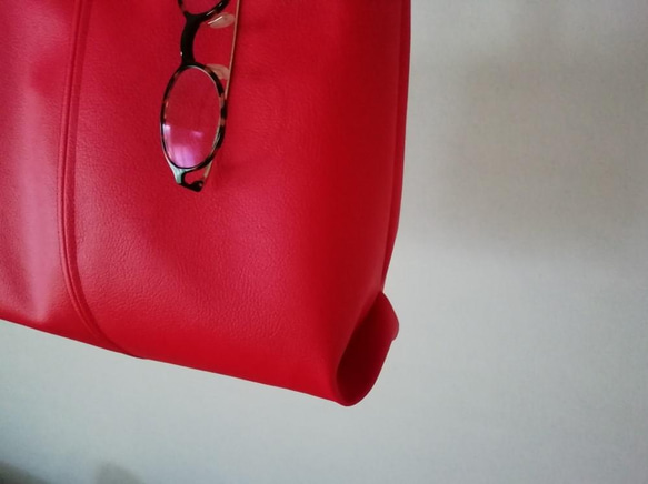 カーマイン（鮮やかな赤）のふわりトートバッグ「Creema限定」 2枚目の画像
