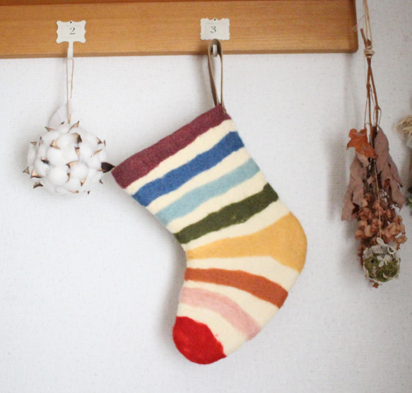 羊毛フェルト・クリスマス用大きな靴下 1枚目の画像
