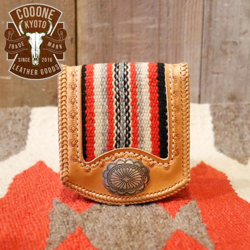 LUCKY JOHN】本革ミニウォレット二つ折りコンチョ付き鎌倉