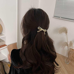 韓国ファッション　大人かわいい　ゴールド　リボンモチーフ　ヘアクリップ 　-7319 2枚目の画像