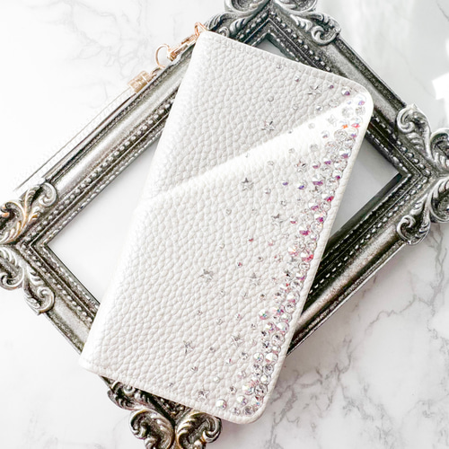 ホワイトゴールド手帳型Phone17pro,Max,16他ケース⭐︎星