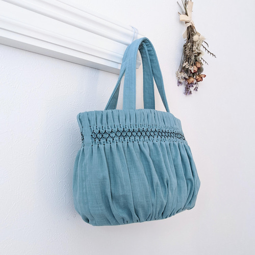 スモッキング刺繍トートバッグ(小) ｰCARRYiN smokyblue ｰ トート