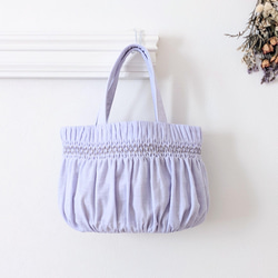 スモッキング刺繍トートバッグ(小) ｰCARRYiN lavender ｰ 1枚目の画像