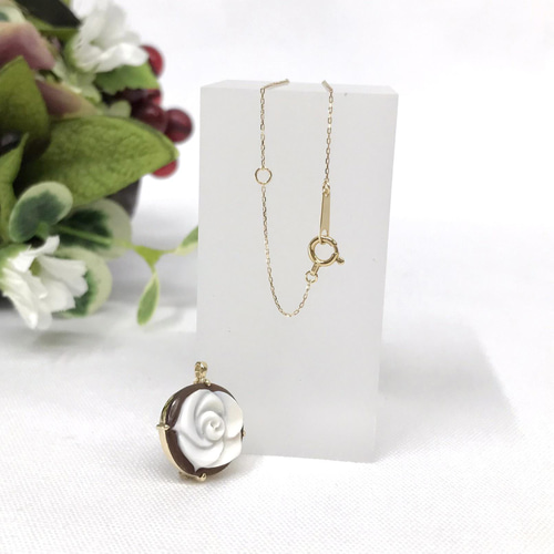 K18 薔薇のペンダントネックレス（イタリアのシェルカメオ