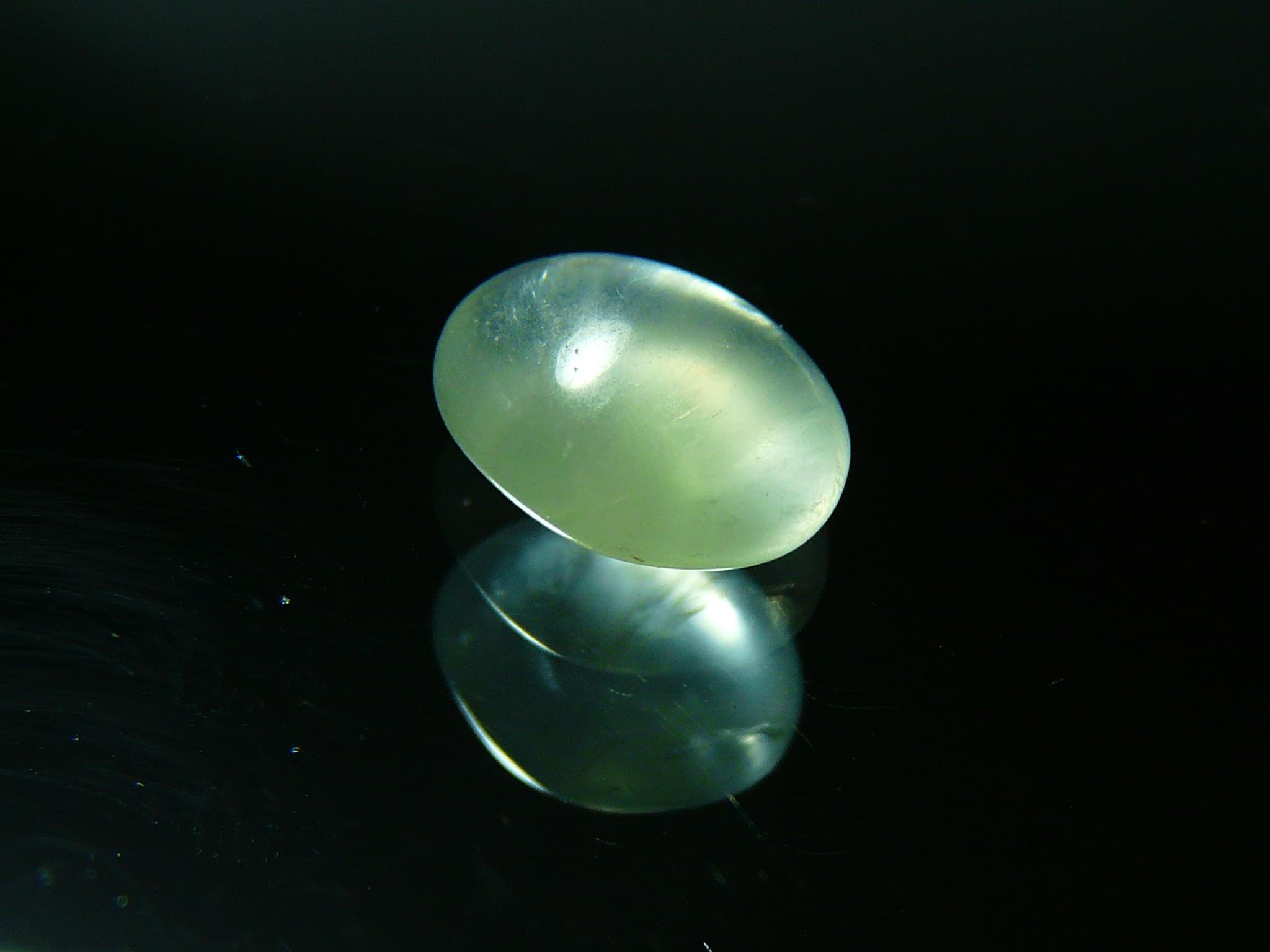 巨大 プレナイト 365ct 原石 アフリカ産 レア 鉱物 一点もの ぶどう石 巨大 プレナイト 365ct 原石 アフリカ産 レア 鉱物 一点もの