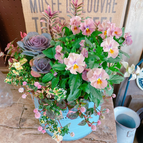 ☘️試着程度*イタリア製*お洒落お花と葉っぱのモッコリモチーフが可愛いコート♡ ☘️試着程度*イタリア製*お洒落お花と葉っぱのモッコリモチーフ