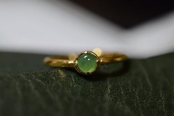 D158 一点物 ミャンマー産 天然 緑 A貨 本翡翠 硬玉 蝶々リング 指輪 フリーサイズ 銅 金属アレルギー対応 1枚目の画像